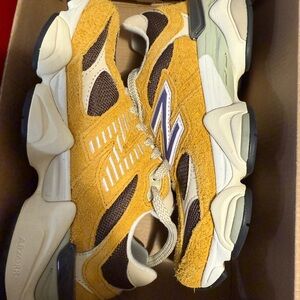 New Balance Mustard and Beige Sneakers